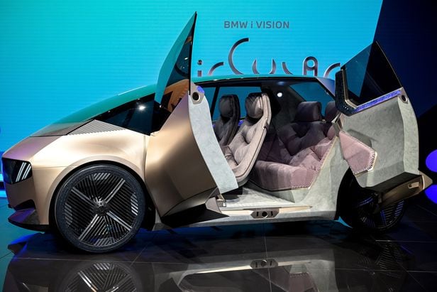 BMW가 독일 뮌헨에서 열린 'IAA 모빌리티 2021'에서 공개한 콘셉트카 'i비전써큘러'./EPA=연합뉴스
