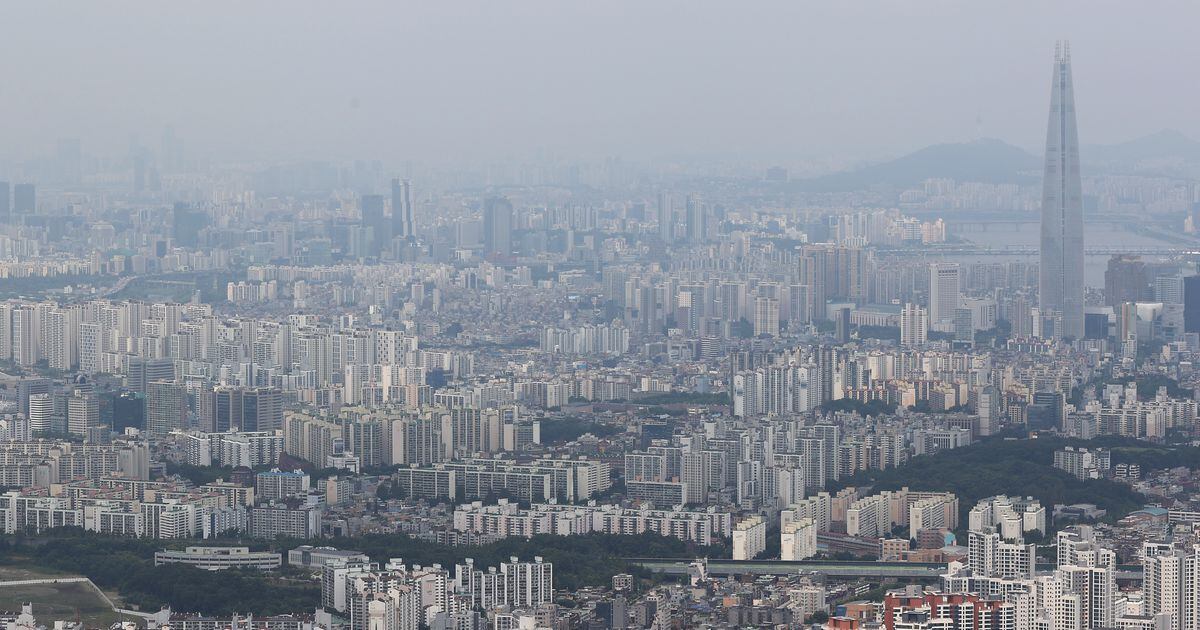 강남 4구 평균 아파트값 15억원 돌파…서울 평균은 9억2000만원대 - 조선비즈