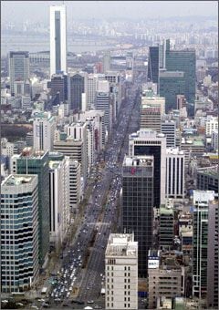 서울 강남 테헤란로 일대의 전경.