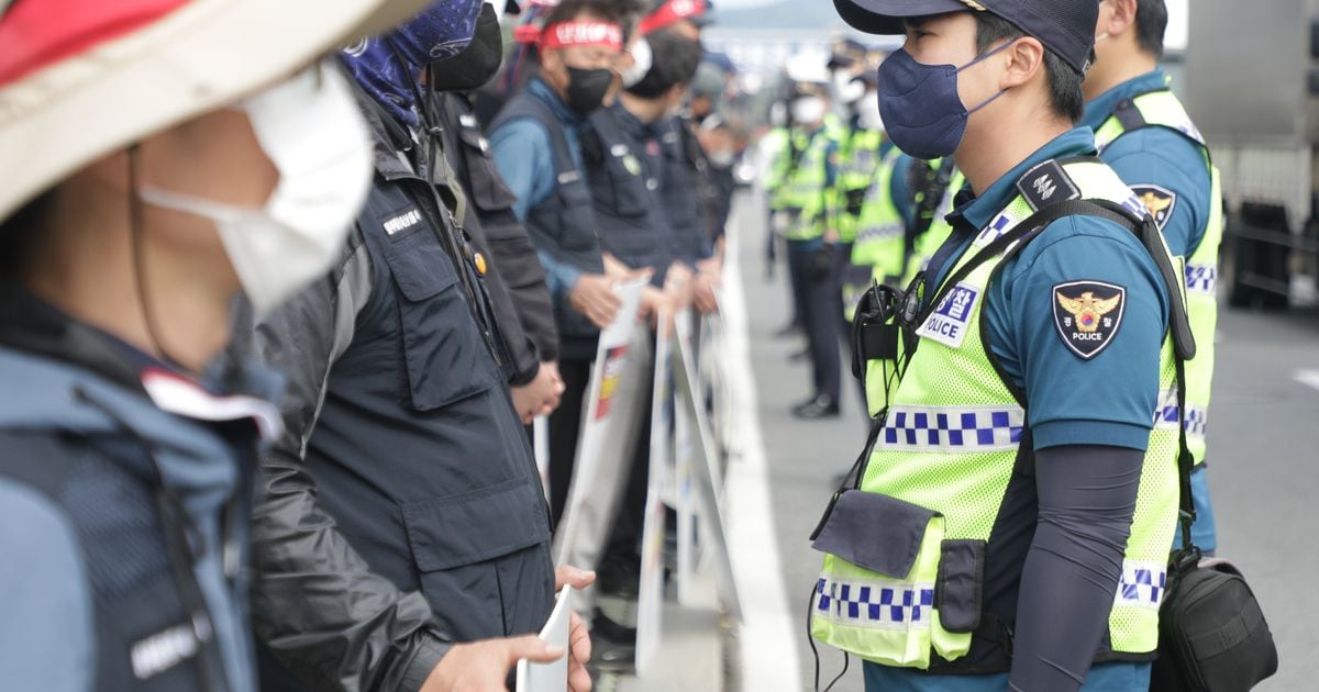 “연장하자” VS. “새로 짜자”… 평행선 달리는 ‘화물 안전운임제’ - 조선비즈