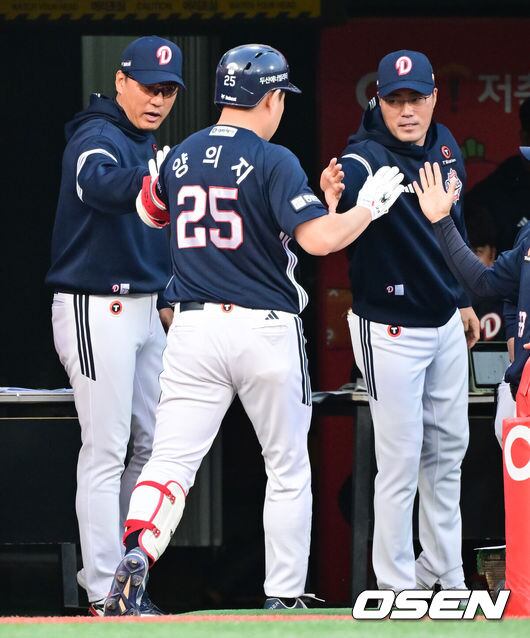 Doosan Bears Triumph Over KT Wiz with a 12-3 Victory