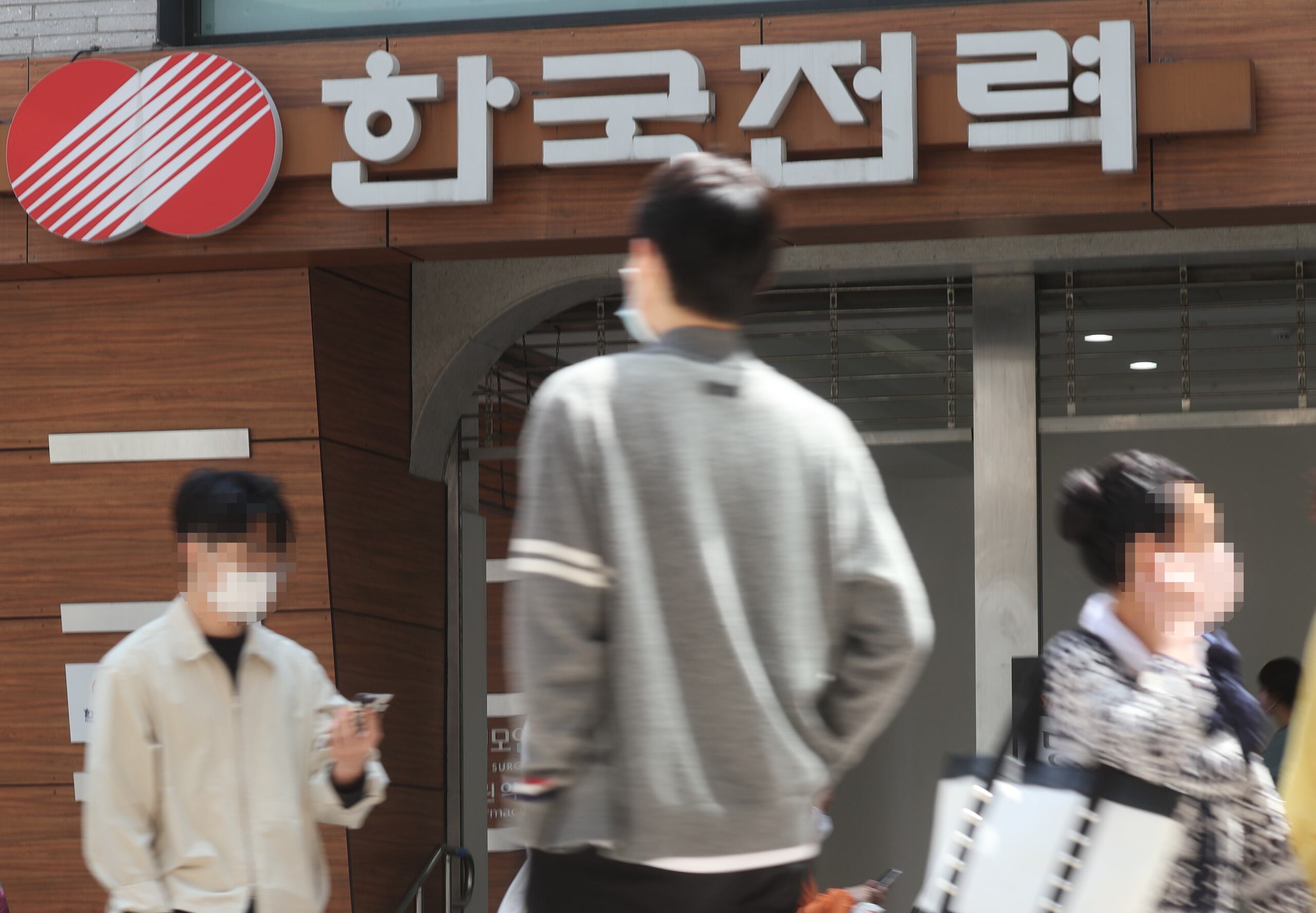 헐값 매도 주식 4000억원어치 나온다”…오버행 위험 빠진 한전기술 - 조선비즈