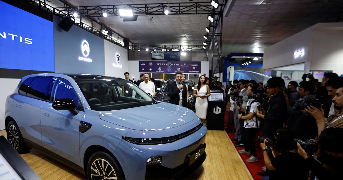 中 립모터, 전기차 신흥 강자로 부상... 주가 두 배 '껑충' - 뉴스 썸네일 이미지