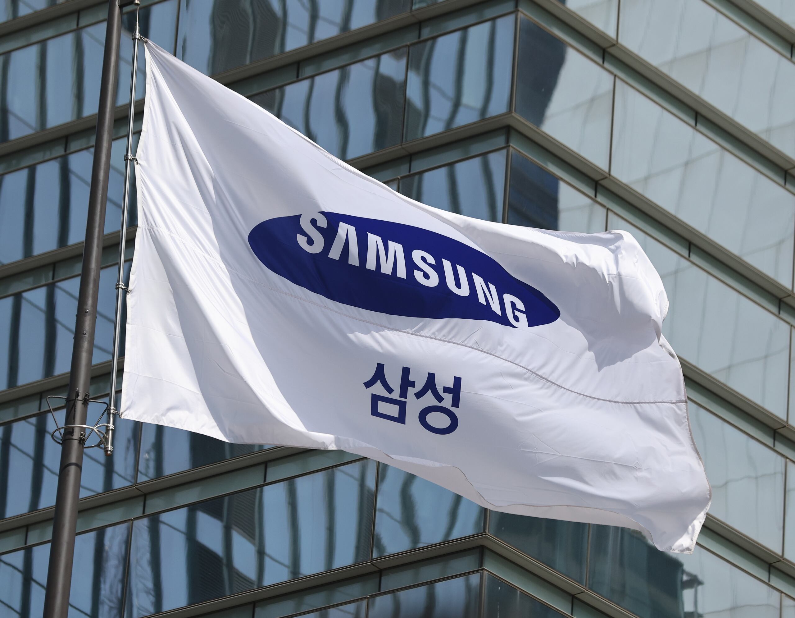 삼성디스플레이, 출범 이후 첫 배당… 삼성전자에 5.6조원 지급 - 조선비즈