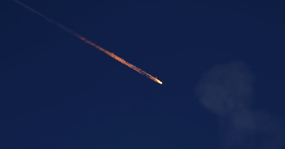 이란이 중동에 있는 미군기지들 싹 다 공습한 거 들었어?