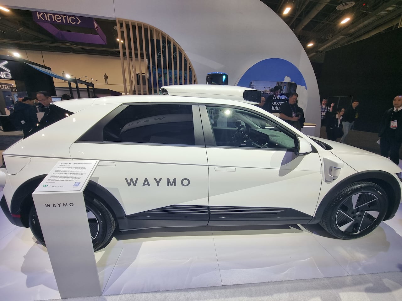 CES 2025 웨이모 부스에 전시된 현대자동차 아이오닉 5. 2025.1.8/뉴스1 ⓒ News1 박주평 기자