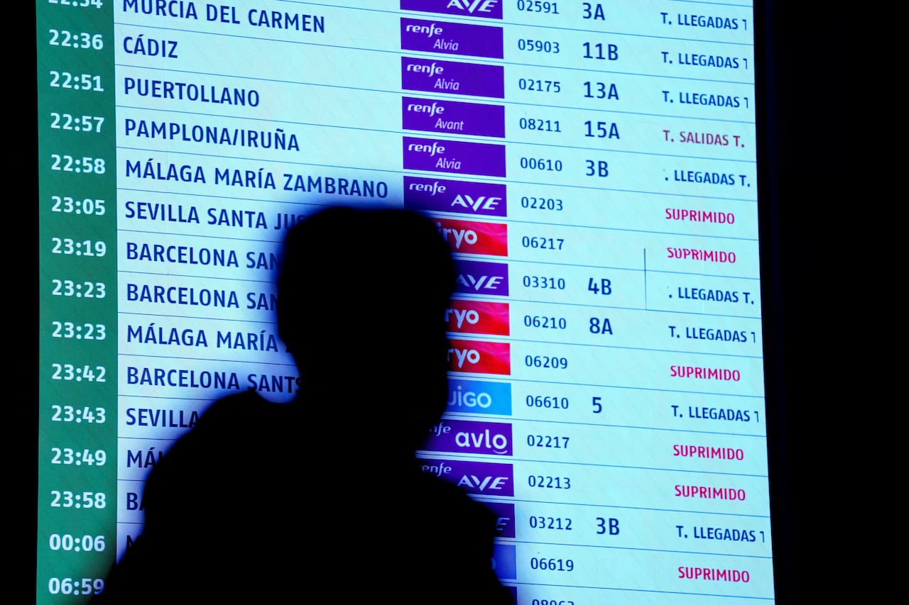 스페인 남부서 고속열차 연쇄 추돌… 최소 21명 사망·100여 명 부상 - 조선비즈