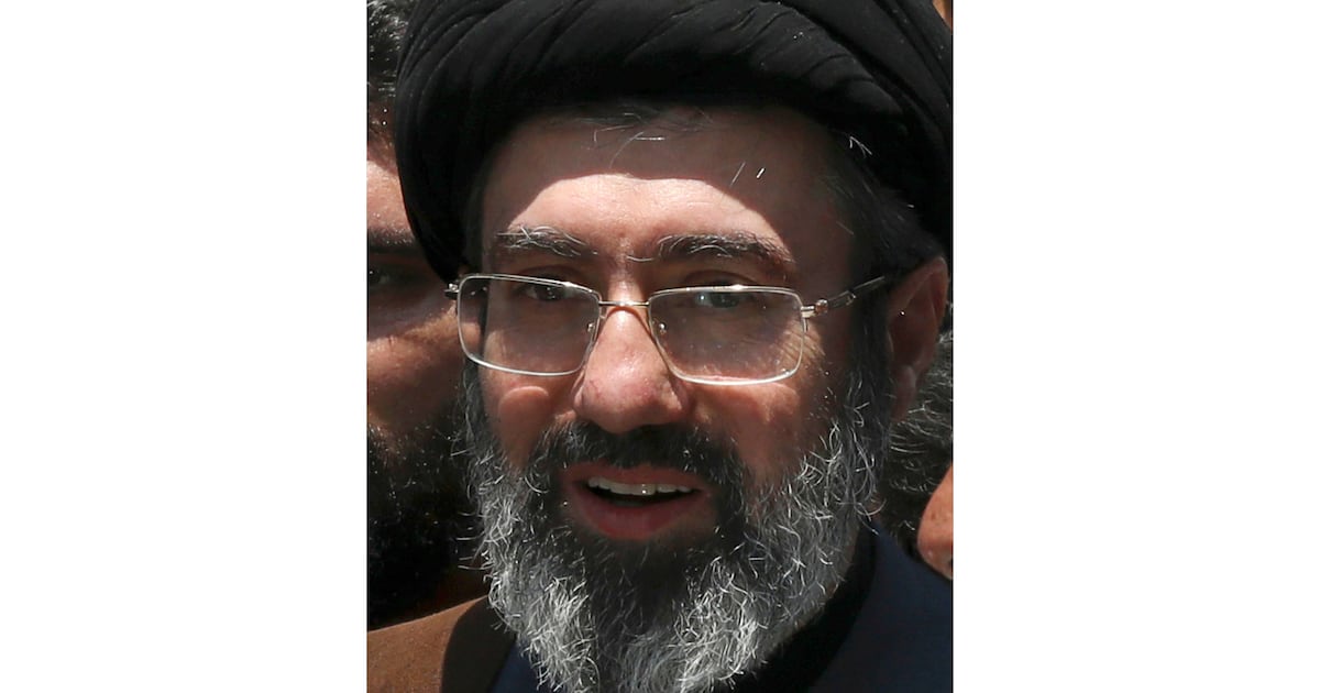 이란 차기 지도자로 하메네이 차남 선출됐다는데, 이거 맞나?