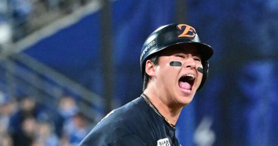 Roh Si-hwan hits go-ahead homer after Kim Kyung-moon tells him to swing ...