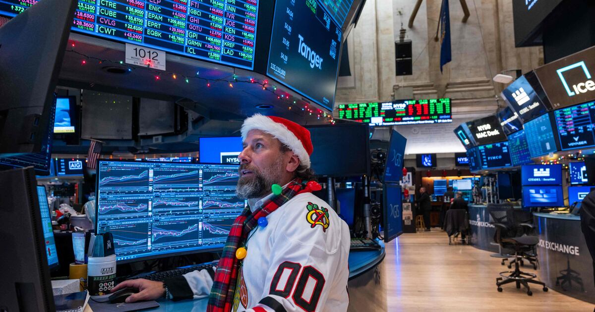 U.S. stocks rally as S&P 500 and Dow hit records on strong jobs data ...