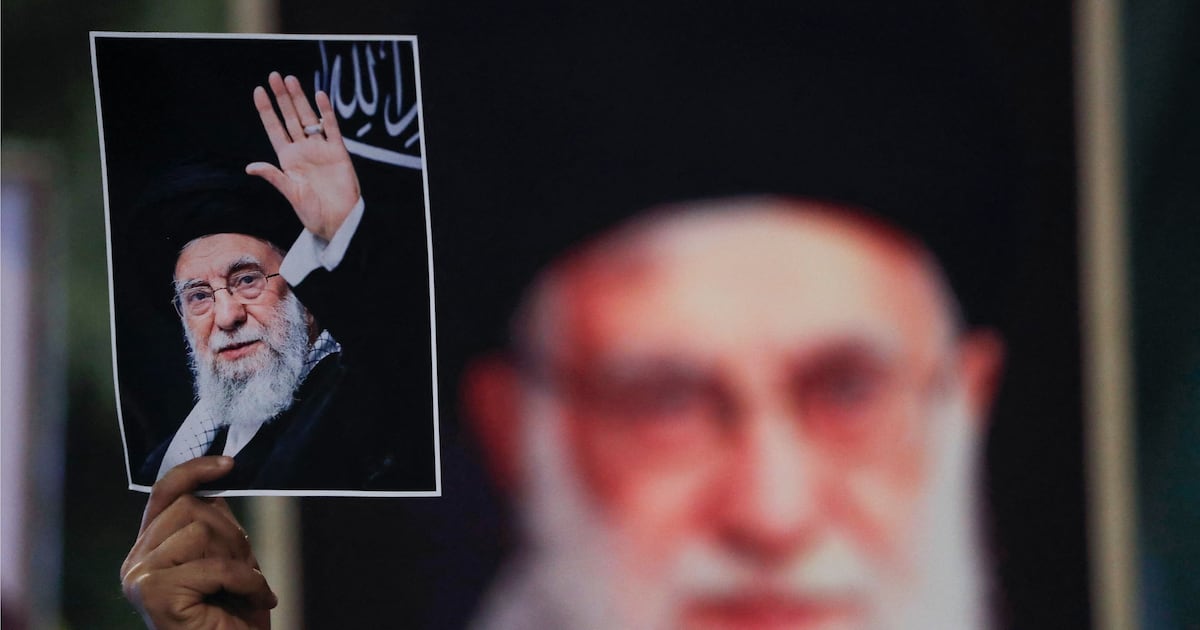 이란 하메네이 아들내미가 유럽에 7천억 원어치 집 산 거 걸림 ㅋㅋㅋ