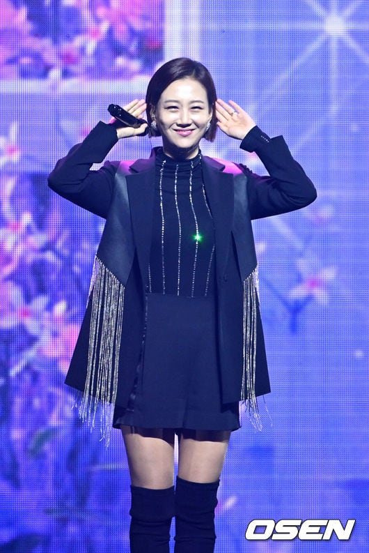 Jang Yoon-jung Opens Up About Family Issues on YouTube