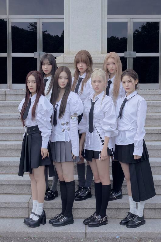 izna Makes a Splash in the 5th Generation Idol Scene with Debut Today