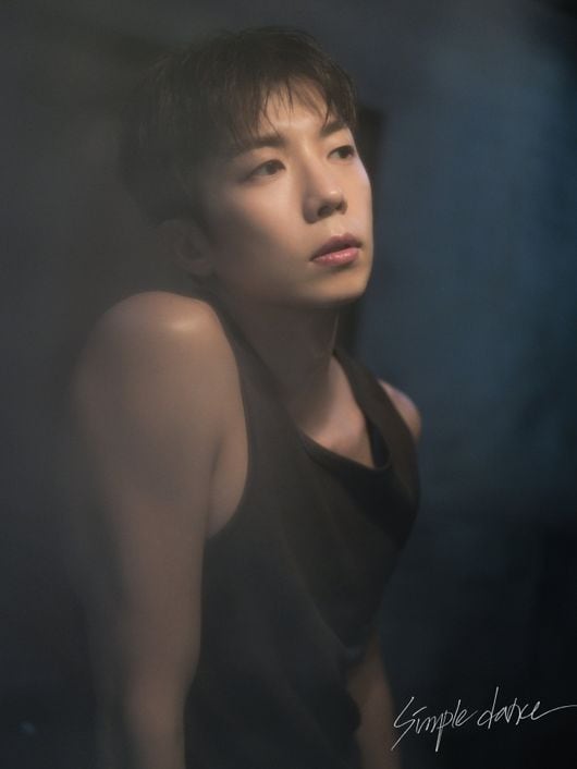 2PM's Junho Makes Solo Comeback with 'Simple Dance'