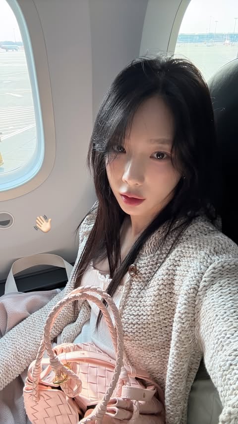 Taeyeon of Girls' Generation Showcases Doll-like Beauty in Latest Selfie