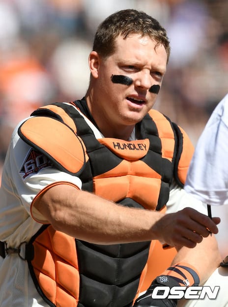Former Giants catcher Nick Hundley emerges as top candidate for San Francisco manager - CHOSUNBIZ