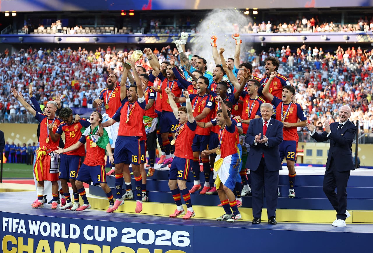 Trump awards Spain World Cup trophy at North America 2026 final - CHOSUNBIZ