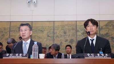 정몽규 축협 전 회장, 경찰 출석… 홍명보 선임 특혜 의혹