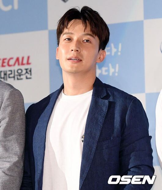 Heo Kyung-hwan Opens Up About Betrayal and Business Success