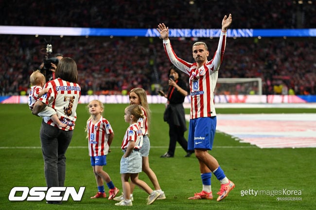 Griezmann tears up in emotional farewell to Atlético Madrid - CHOSUNBIZ