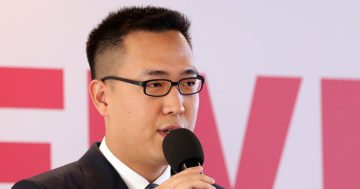 한화 3남 김동선, 그룹 지주사 퇴사… 이제 본격적인 '독자 노선' 걷나