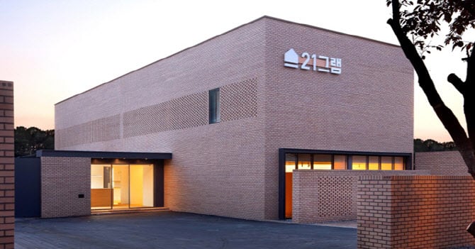 펫 장례 시장 커진다... 프랙시스캐피탈, 수협과 21그램에 추가 투자 - 뉴스 썸네일 이미지