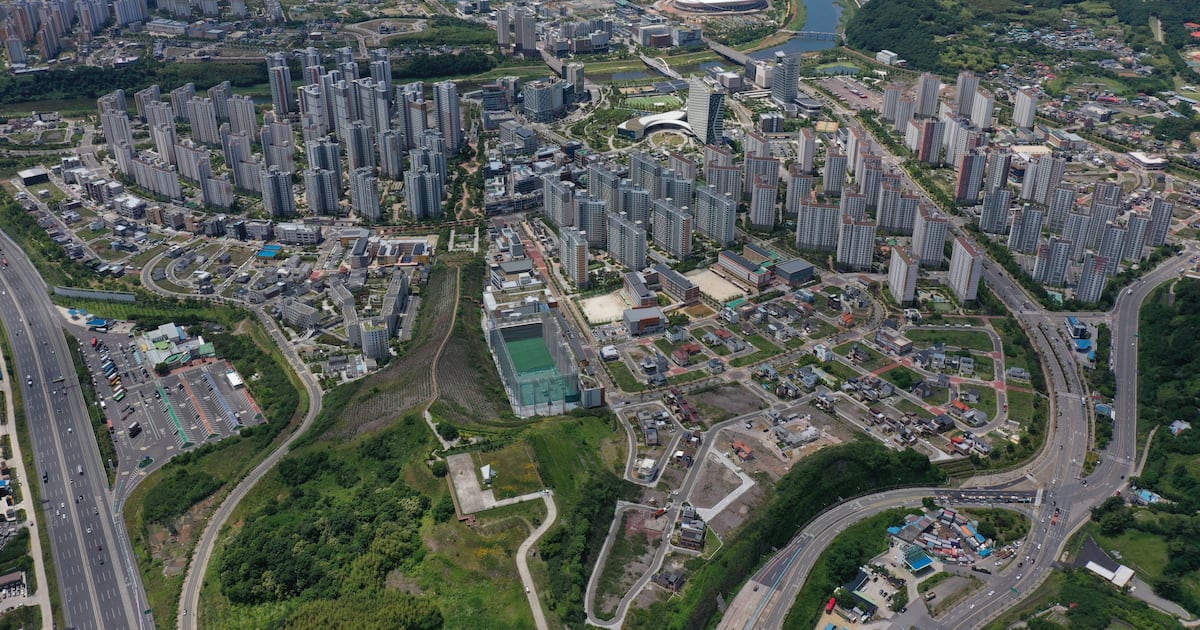 공공기관 350곳 지방 이전 시동... 지자체 유치전 불붙었다 - 뉴스 썸네일 이미지