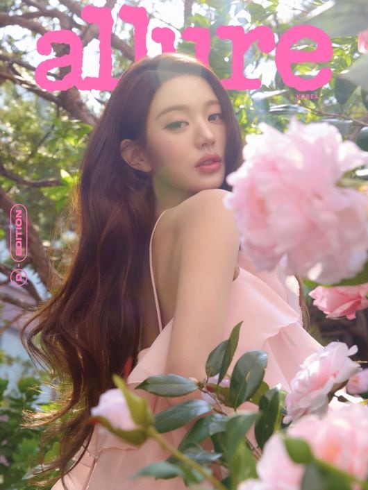 wonyoung pink dress WONYOUNG 221224 IVE IZONE