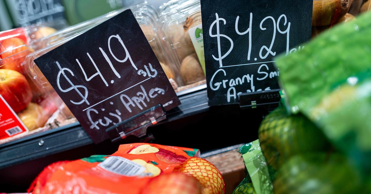 米4月CPI3.8%上昇 インフレ鈍化せず - ChosunBiz