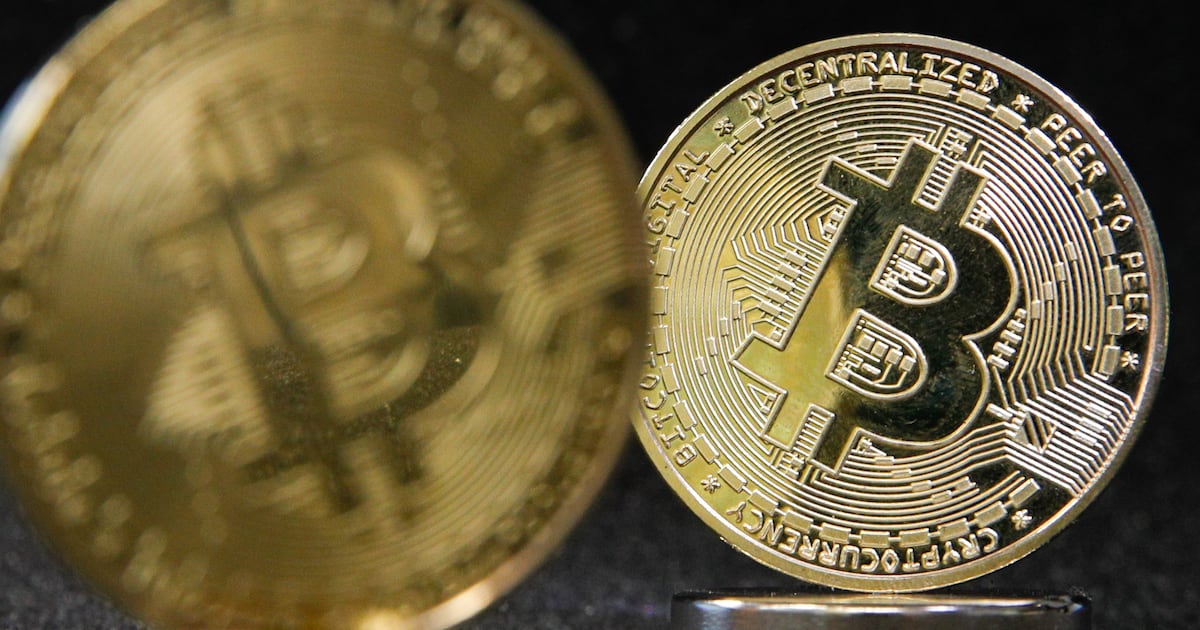 Bitcoin cae mientras las negociaciones de Hormuz se estancan y el temor por el petróleo sacude los mercados - CHOSUNBIZ