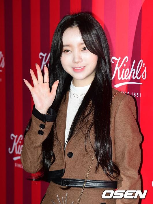 Former Lovelyz Member Kei Donates 10 Million Won to Wildfire Victims