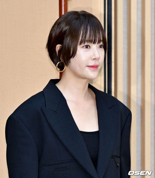 Hwang Jung-eum Faces Embezzlement Charges Amid Controversy Over Past Statements