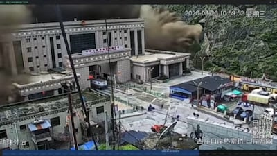 中 10년 공들인 ‘일대일로’ 핵심 관문, 수초 만에 붕괴… 히말라야 경제 회랑 재건 ‘비상’