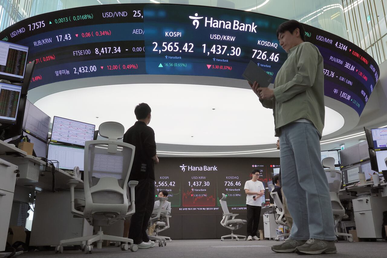 Won-dollar exchange rate falls to 1,370 range amid reduced dollar demand -  CHOSUNBIZ