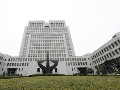 ‘정운호 게이트’ 1억 수수 전 부장검사, 징역 2년 확정
