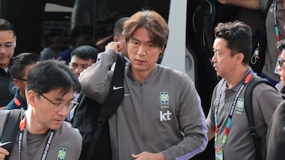 홍명보, 대표팀 감독 자진 사퇴… “모든 기준 한국 축구였다”
