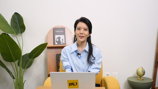 재테크숟가락 진행자인 김나영 양정중 교사. /재테크숟가락 캡처