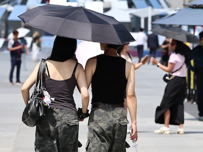 ‘처서’에도 낮 최고 35도 무더위… 전국 곳곳 소나기