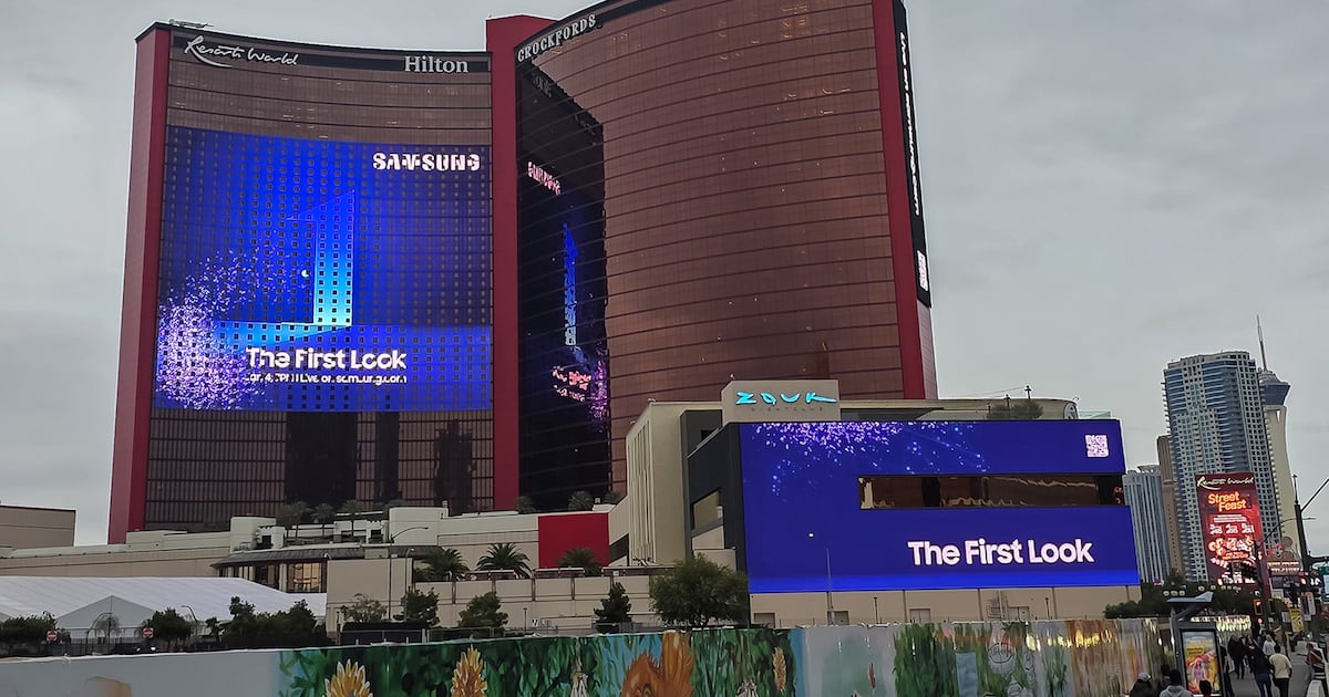 Samsung and LG promote CES presence with outdoor ads in Las Vegas ...