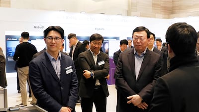 AI 도입 확대하는 롯데… 신동빈 회장 직접 나섰다