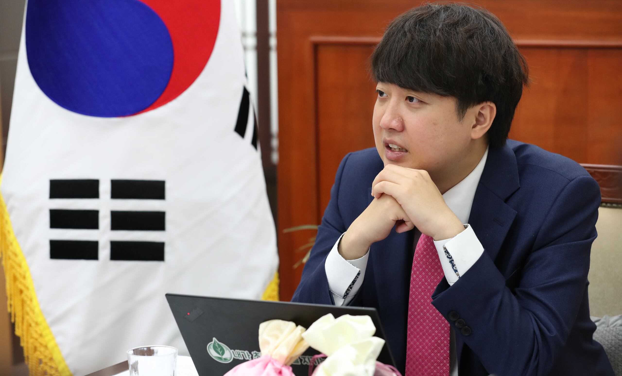 이준석 인터뷰]① “암호화폐, 일괄 과세 반대...법 개정해 유학비 송금은 허용해야” - 조선비즈