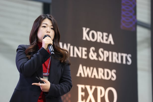 이지민 대동여주도 대표가 7일 서울 세텍에서 열린 대한민국주류대상 박람회에서 강연을 하고 있다. /조선비즈