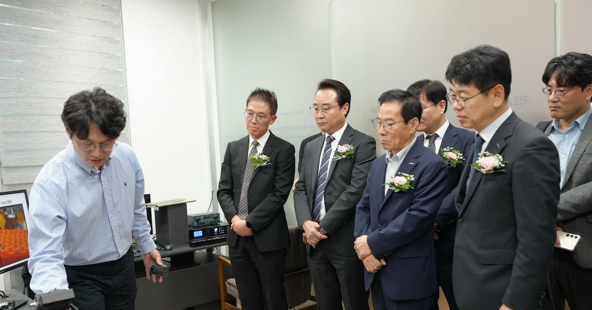 하루 만에 학습한 AI 로봇 성능은… 카본식스, 제조공정 시연