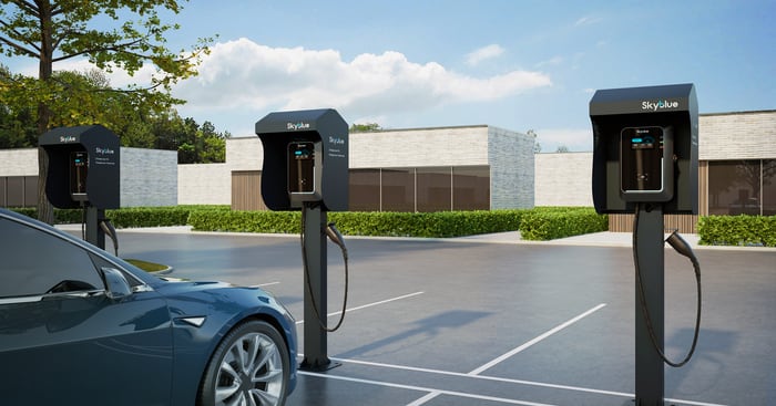 그리드위즈, 전기차 충전업체 전략적 투자... 신성장 동력 확보 목표 - 뉴스 썸네일 이미지