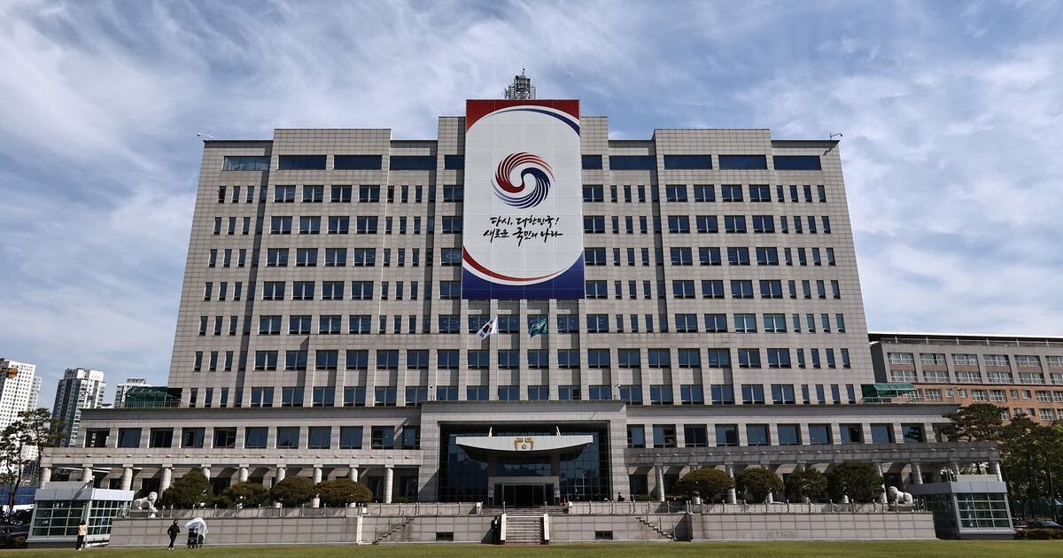 Ruling party fuels Daechi-dong debate as opposition presses prosecution ...