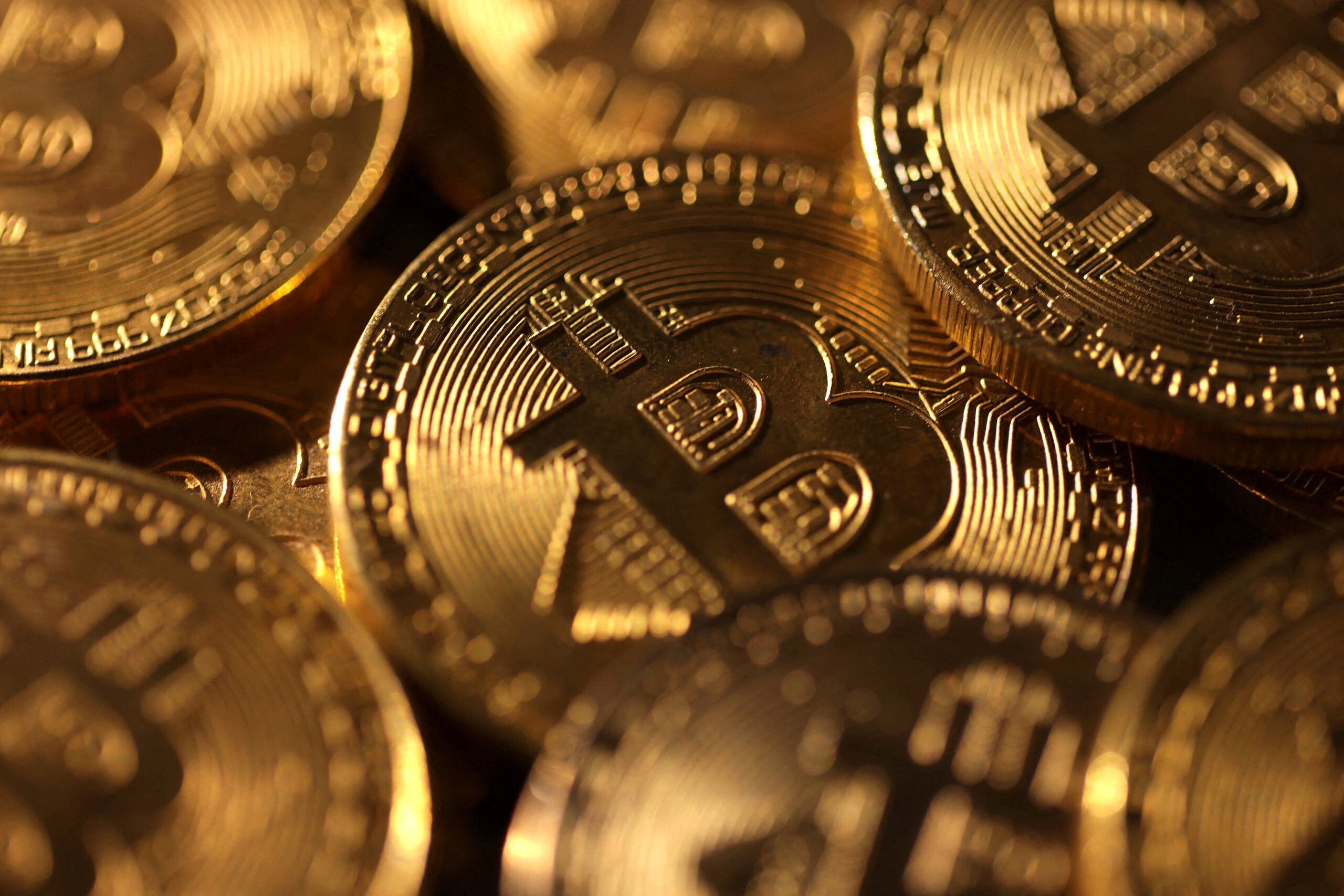 Bitcoin loses grip as safe-haven role weakens - CHOSUNBIZ