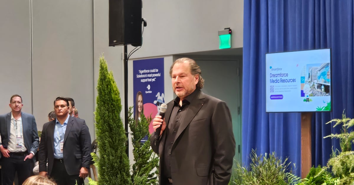 세일즈포스 CEO "3년 쓴 '챗GPT' 떠난다...'제미나이3′ 써보니 돌아... - 뉴스 썸네일 이미지