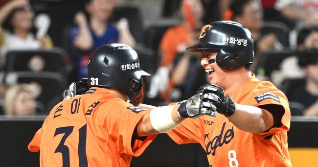 Son Ah-seop boosts Roh Si-hwan's morale amid batting struggles at ...