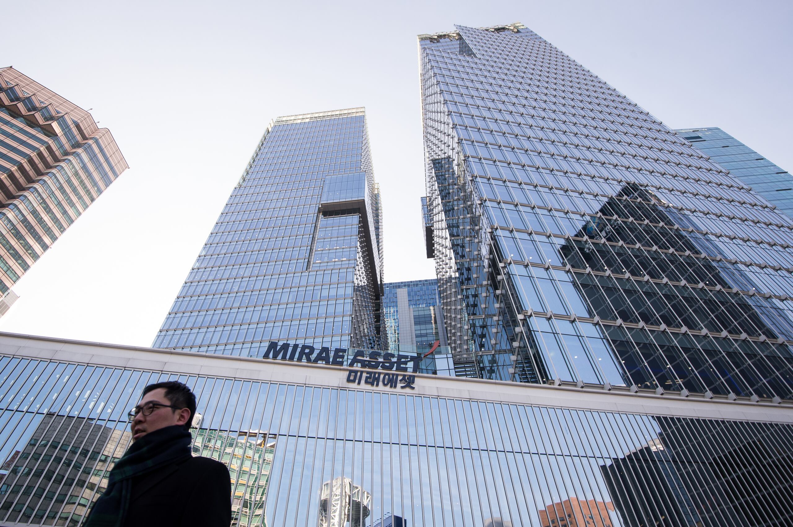 특징주] 미래에셋벤처투자 급등…트위터 인수에 그룹 참여 - 조선비즈