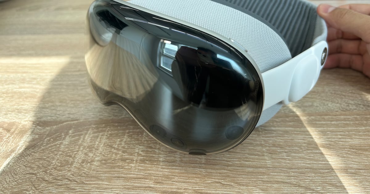 애플 ‘비전 프로’ 일부 온라인 쇼핑몰서 할인… 공식 출시 전 재고털기 - 뉴스 썸네일 이미지